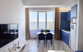 Alina Lake View Apartment